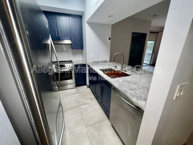 5005 City St in Orlando, FL - Building Photo - Building Photo