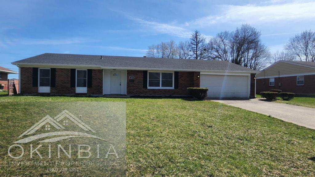 5834 Shady Cove Ln in Dayton, OH - Building Photo