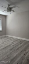 527 97th Ave N in Naples, FL - Foto de edificio - Building Photo
