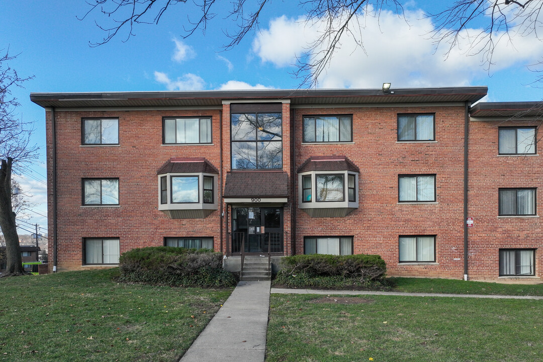 Harbor's Edge in Oxon Hill, MD - Building Photo