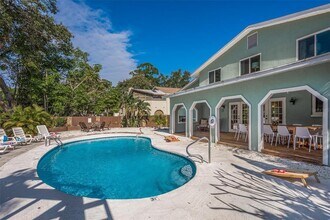 8240 144th Ln in Seminole, FL - Building Photo - Building Photo