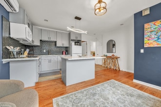 84 Neptune Ave in Jersey City, NJ - Building Photo - Building Photo