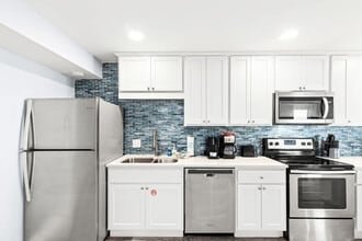 8743 Thomas Dr in Panama City Beach, FL - Foto de edificio - Building Photo