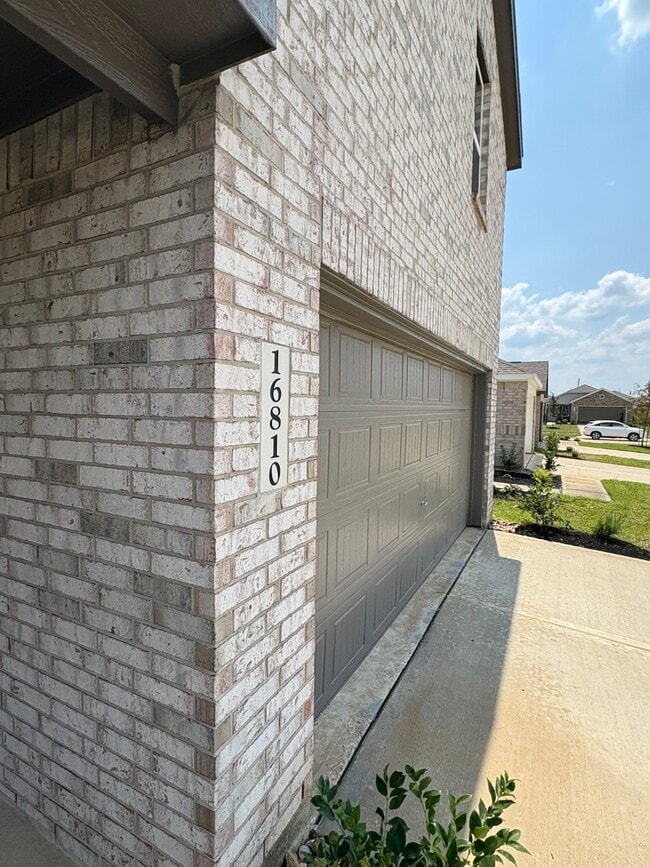 16810 Great Highlands Dr in Hockley, TX - Building Photo - Building Photo