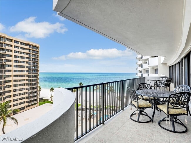 4005 Gulf Shore Blvd N in Naples, FL - Building Photo - Building Photo