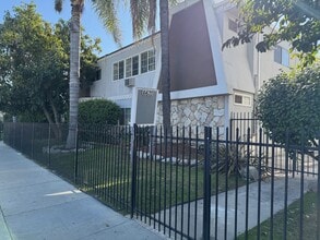 6633 Woodley Ave in Van Nuys, CA - Building Photo - Building Photo