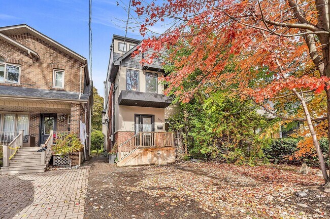 350 Keewatin Ave in Toronto, ON - Building Photo - Building Photo