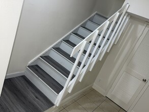 5953 NW 25th Ct in Sunrise, FL - Foto de edificio - Building Photo