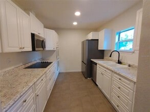100 S Stone St in Bunnell, FL - Building Photo - Building Photo