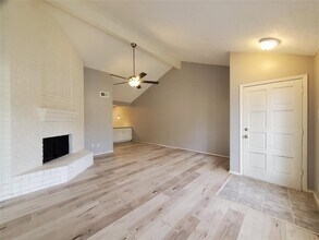 19311 Lazy Valley Dr in Katy, TX - Building Photo - Building Photo