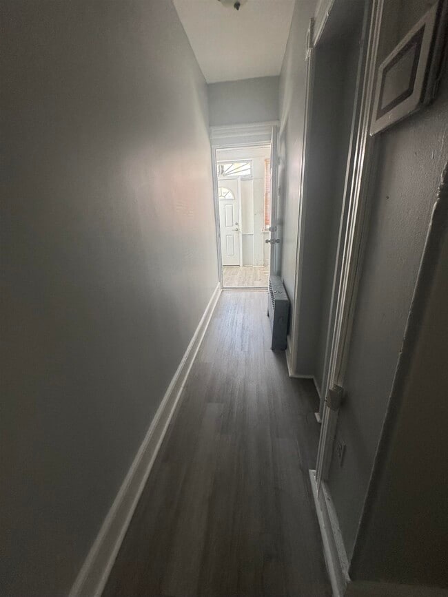 311 Ege Ave in Jersey City, NJ - Building Photo - Building Photo