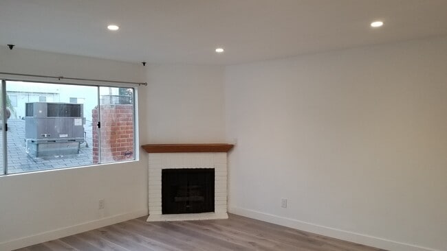 14126 Tiara St in Los Angeles, CA - Building Photo - Building Photo