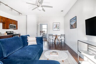 1016 18th Ave S in Nashville, TN - Building Photo - Building Photo