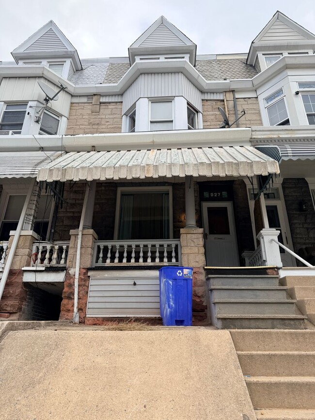 property at 927 N 12th St