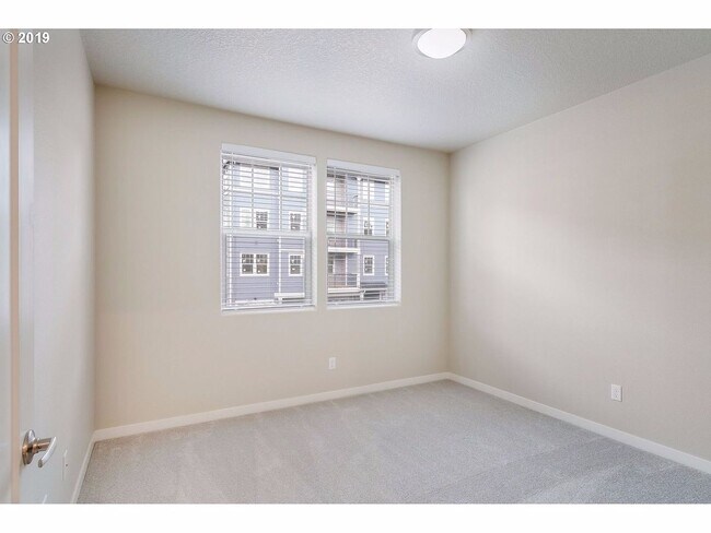 17137 SW Appledale Rd in Beaverton, OR - Building Photo - Building Photo