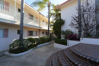 Casa Granada(NO UNITS AVAILABLE) in San Clemente, CA - Building Photo - Building Photo