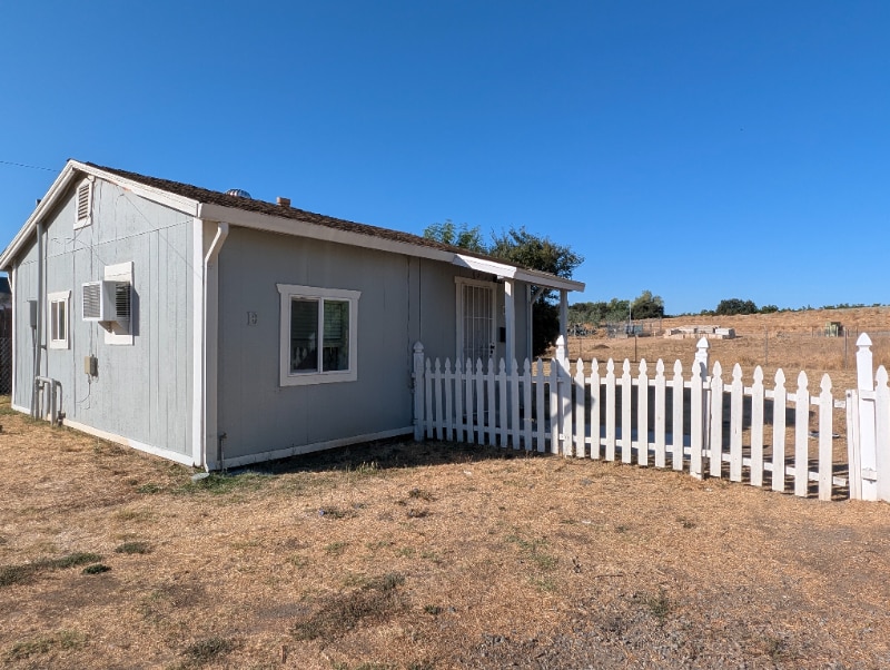 5478 Feather River Blvd in Olivehurst, CA - Building Photo
