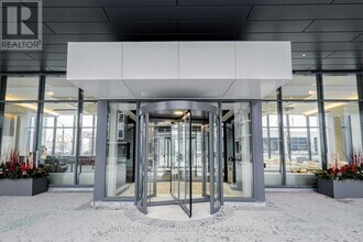 10 Honeycrisp Cres in Vaughan, ON - Building Photo - Building Photo