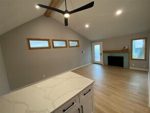 2705 Mulford Cove in Austin, TX - Building Photo - Building Photo
