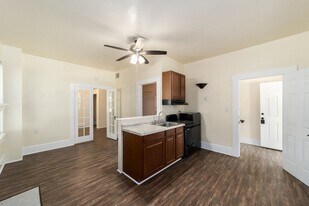 1022 NW 3rd Ave in Gainesville, FL - Building Photo