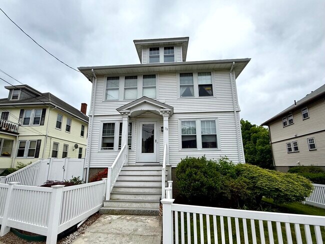 78 Hunnewell Ave, Unit 2