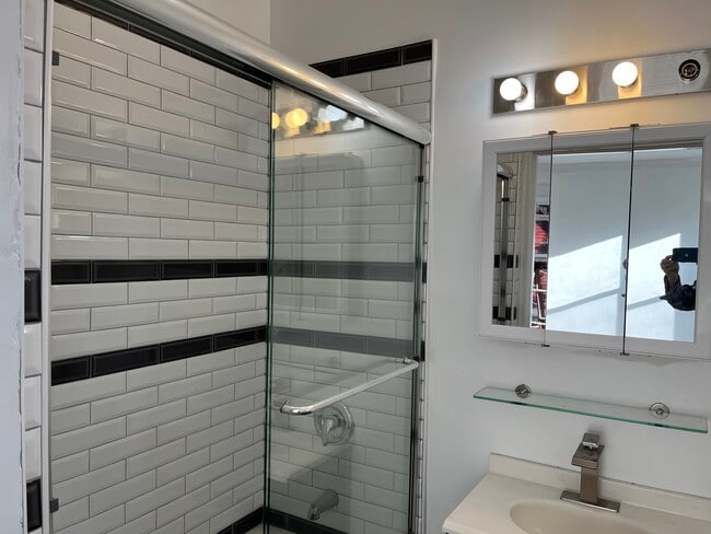 75 Kearney St, Unit 4 in Keyport, NJ - Building Photo - Building Photo