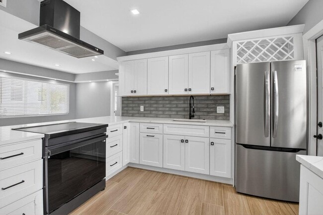 341 SE 3rd Ave in Delray Beach, FL - Building Photo - Building Photo