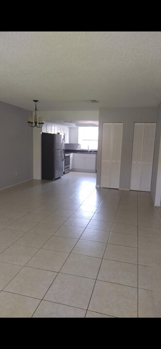 629 3rd Ave N, Unit 2 in Safety Harbor, FL - Building Photo