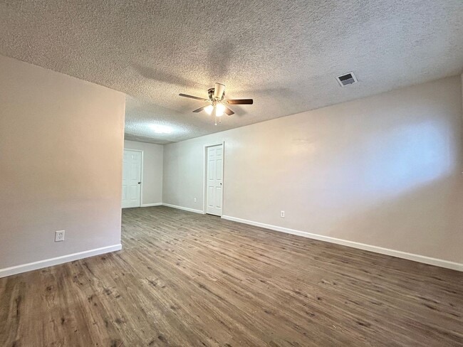 3556 Chester St in Virginia Beach, VA - Building Photo - Building Photo