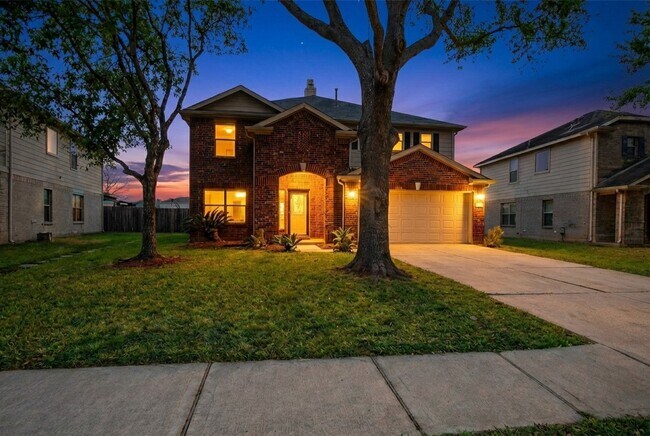 3318 Fountain Hills Dr in Missouri City, TX - Building Photo - Building Photo