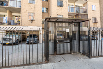 770 Lefferts Ave in Brooklyn, NY - Building Photo - Building Photo