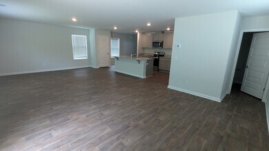 415 Coconut Dr in Bloomingdale, GA - Building Photo - Building Photo