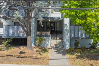 29300 Dixon St in Hayward, CA - Building Photo - Building Photo