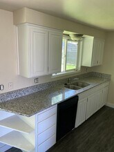 4485 Monroe Ave NE in Salem, OR - Building Photo - Building Photo