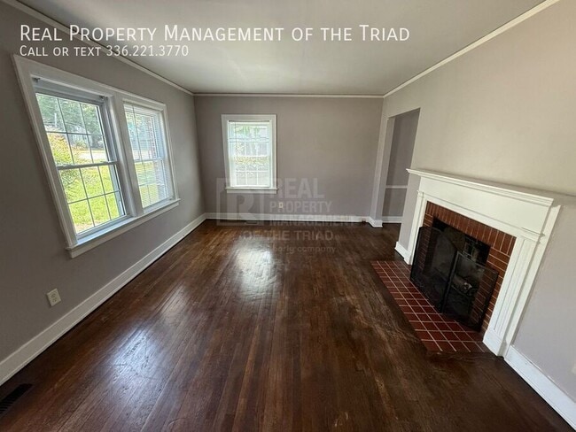 1003 W Wendover Ave in Greensboro, NC - Building Photo - Building Photo