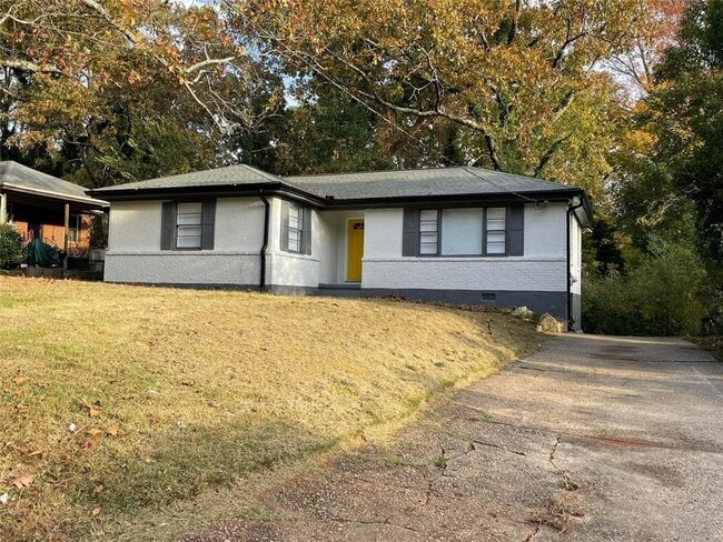 property at 2680 Rollingwood Ln SE
