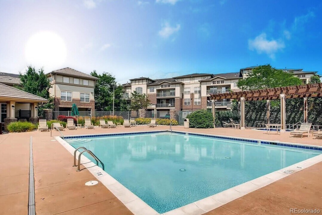 3890 S Dayton St, Unit 207 in Aurora, CO - Building Photo