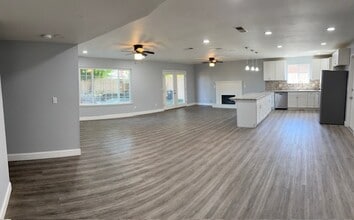 1468 Browning Ave in Clovis, CA - Building Photo - Building Photo
