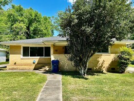 308 S Royal St in Deridder, LA - Building Photo