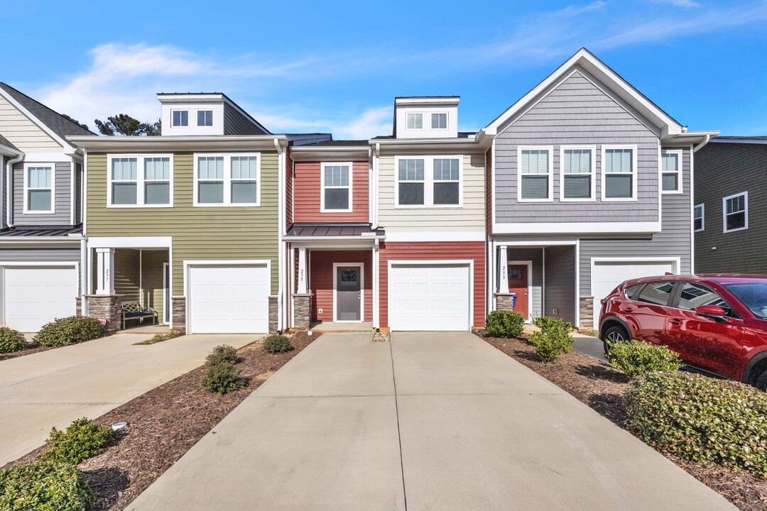 235 Keaton Ct in Spartanburg, SC - Building Photo
