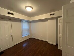 1006 F St NE, Unit # B in Washington, DC - Foto de edificio - Building Photo