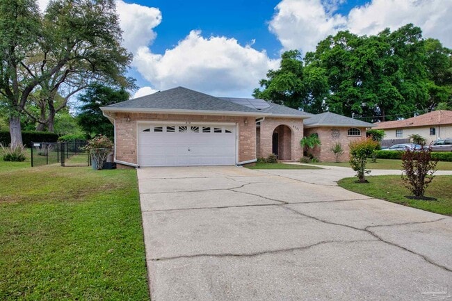 8731 Thunderbird Dr in Pensacola, FL - Building Photo - Building Photo