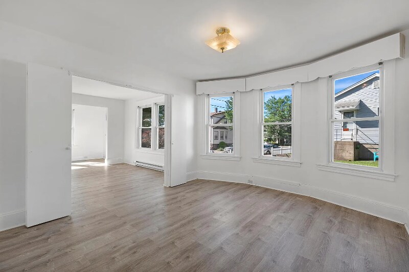 12 Edgewater Pl in Edgewater, NJ - Building Photo