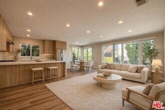 1427 N Vista St in Los Angeles, CA - Building Photo - Building Photo