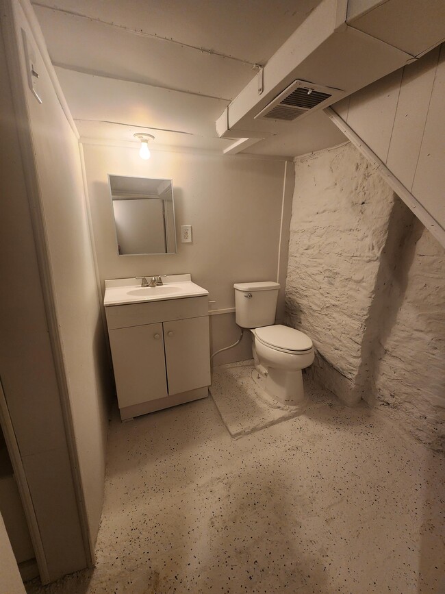 214 6th St in Braddock, PA - Building Photo - Building Photo