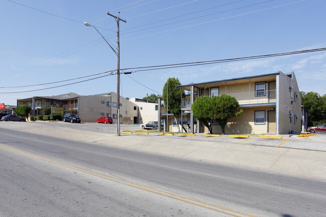 Casablanca in San Antonio, TX - Building Photo - Building Photo