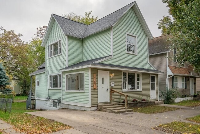 property at 1128 Mc Reynolds Ave NW