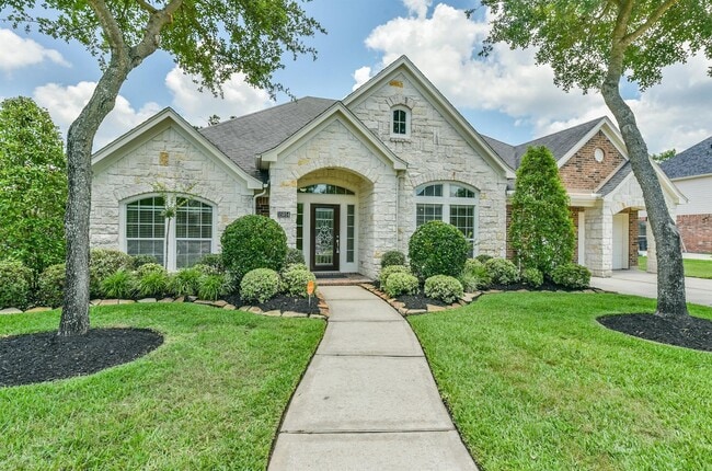 property at 15914 Cedar Shores Ln