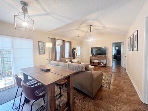 200 Glenlea Ln in Greenville, SC - Building Photo - Building Photo