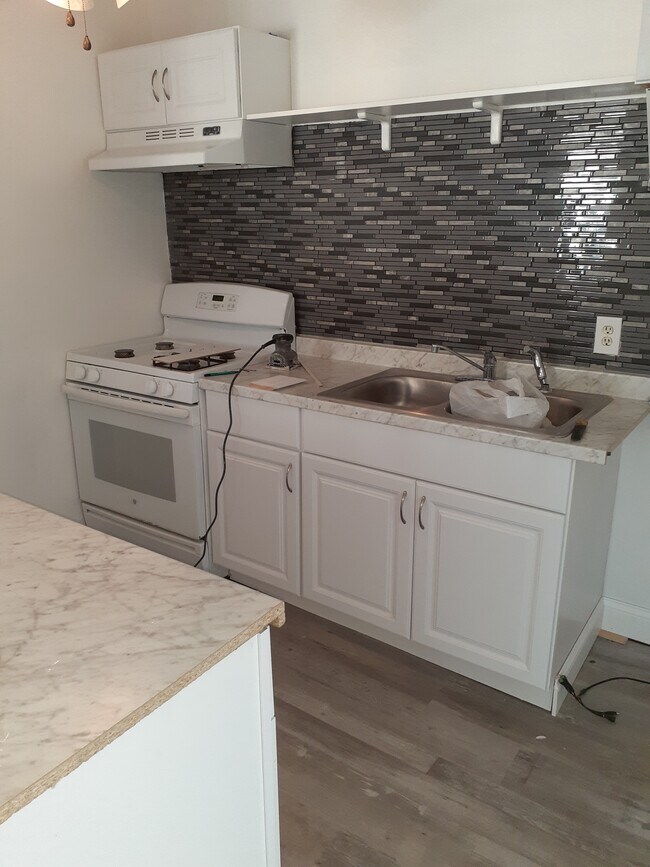 19 Belknap St in Dover, NH - Building Photo - Building Photo